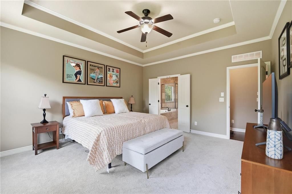 404 SE Mill Creek Drive — photo 36