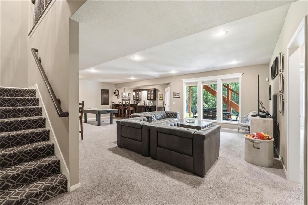 404 SE Mill Creek Drive — photo 43