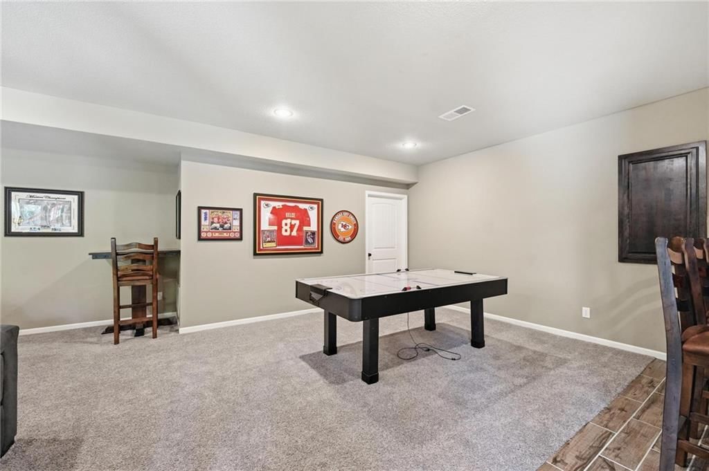 404 SE Mill Creek Drive — photo 48