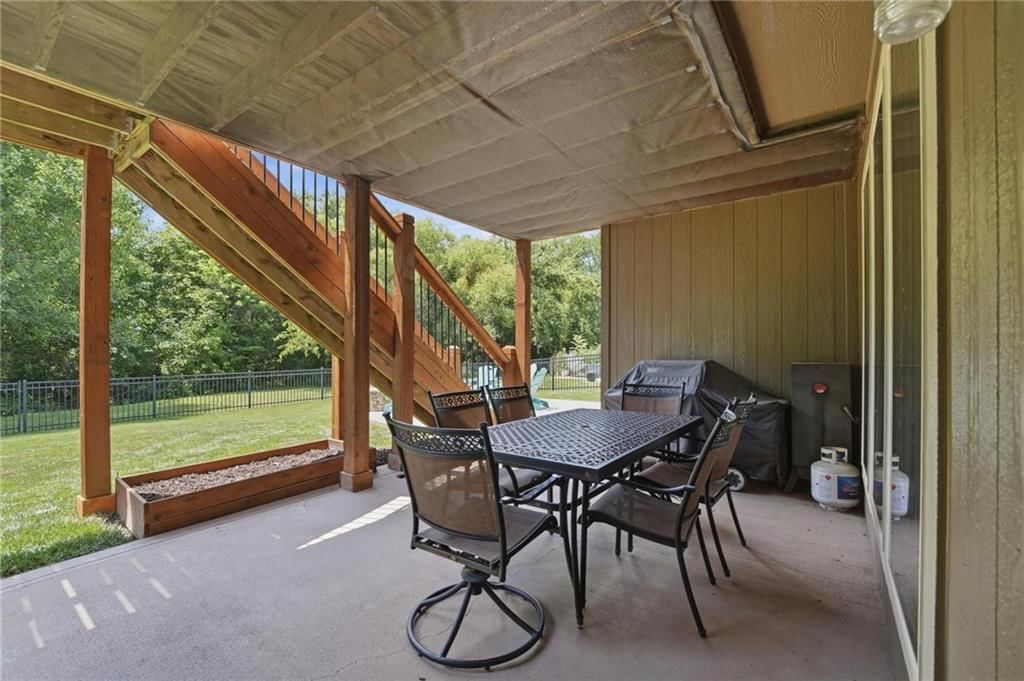 404 SE Mill Creek Drive — photo 57