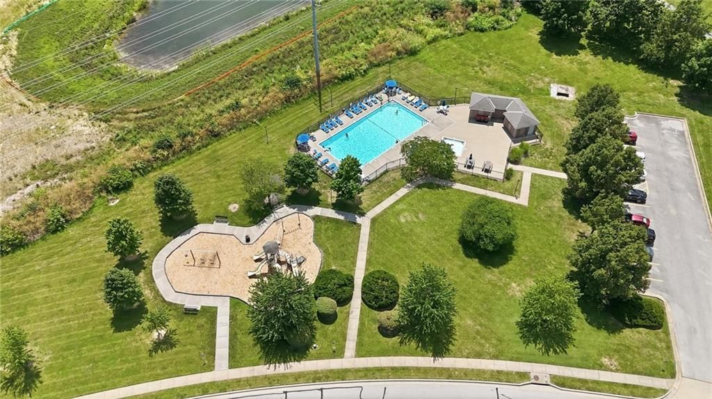 404 SE Mill Creek Drive — photo 84