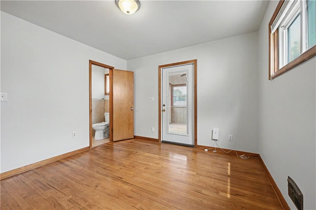 5115 N Cypress Avenue — photo 17