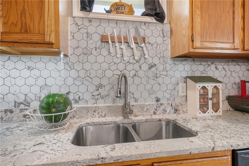 16527 Varner Road — photo 12
