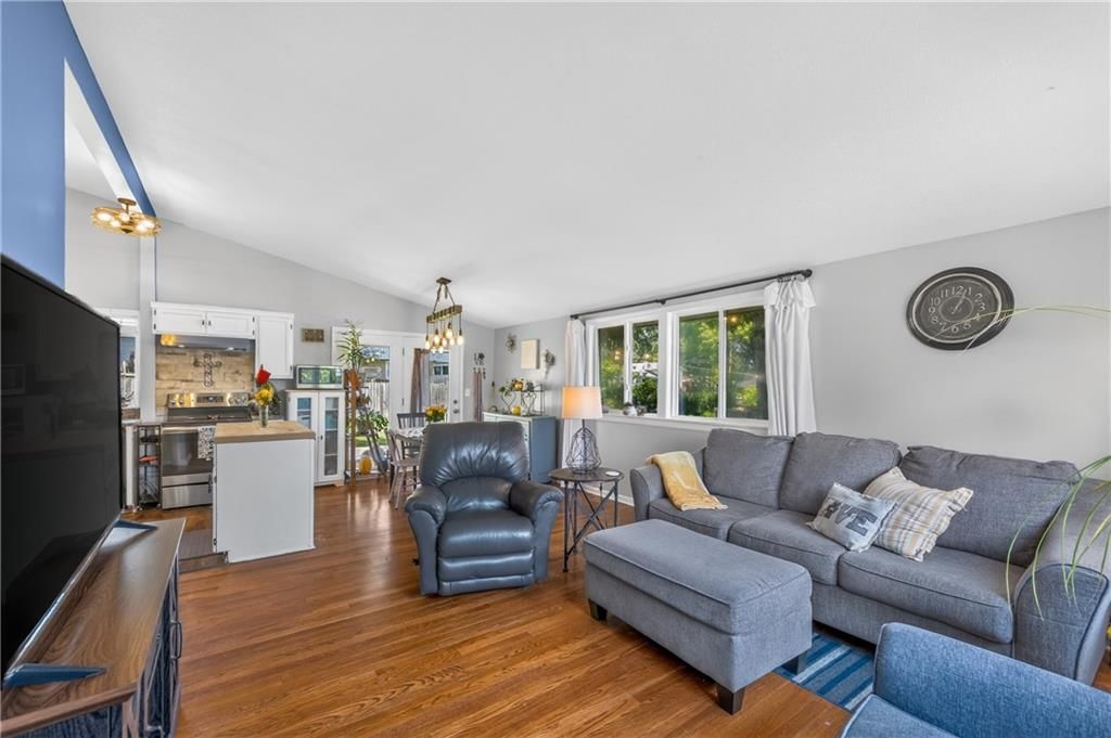 7006 NW 77th Street — photo 4