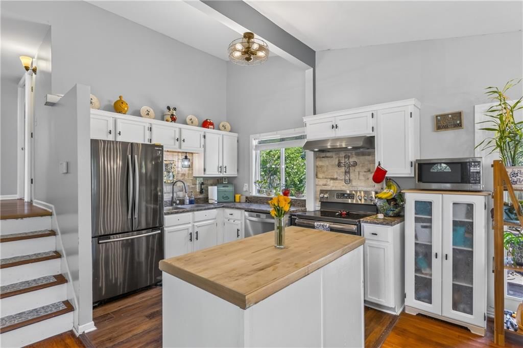 7006 NW 77th Street — photo 9
