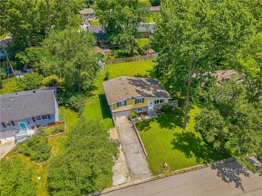 7006 NW 77th Street — photo 32