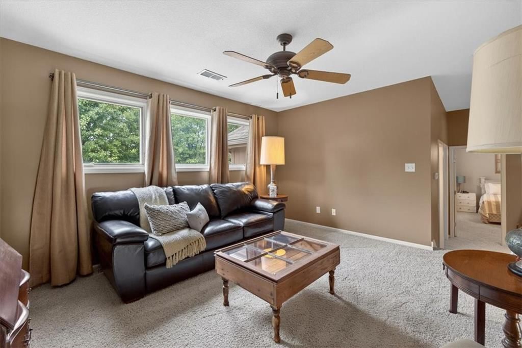 Photo 32 of 66 - 9406 Pleasant Avenue, Kansas City, MO 64138