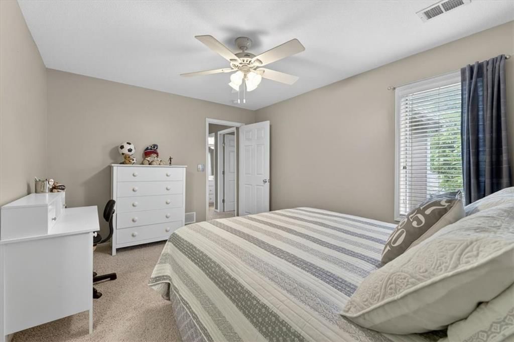 Photo 38 of 66 - 9406 Pleasant Avenue, Kansas City, MO 64138