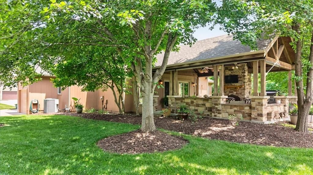 Photo 58 of 66 - 9406 Pleasant Avenue, Kansas City, MO 64138