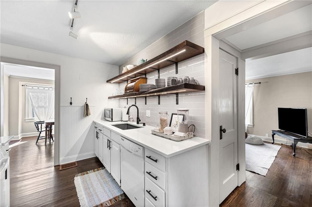 7730 Hardy Street — photo 14