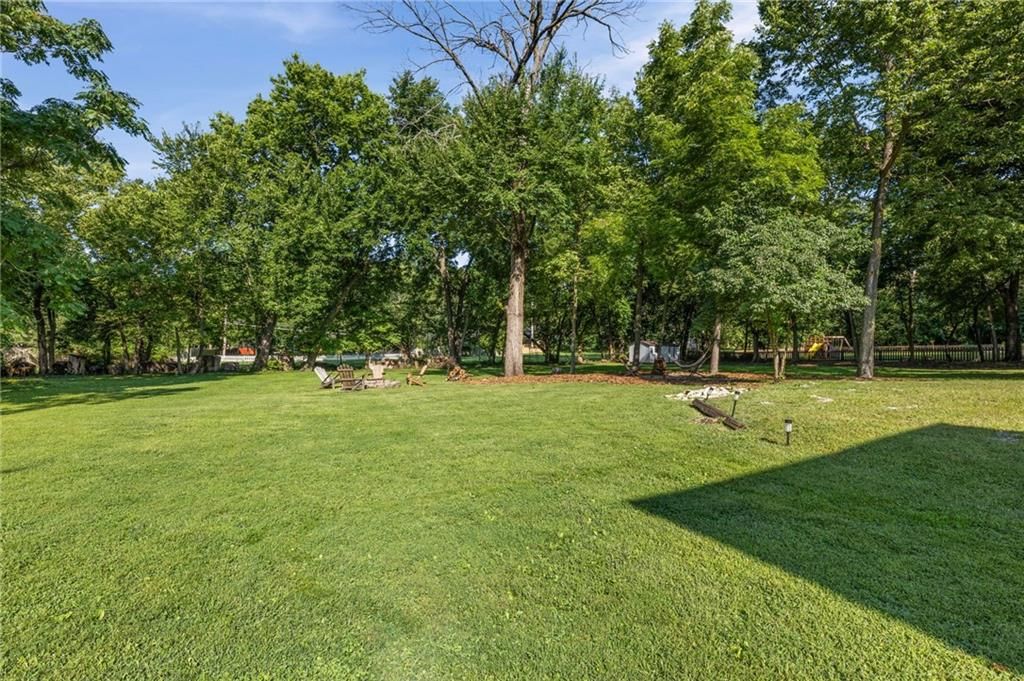 7730 Hardy Street — photo 21