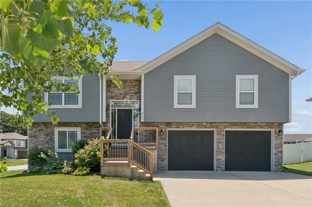 311 Fairview Circle — photo 2