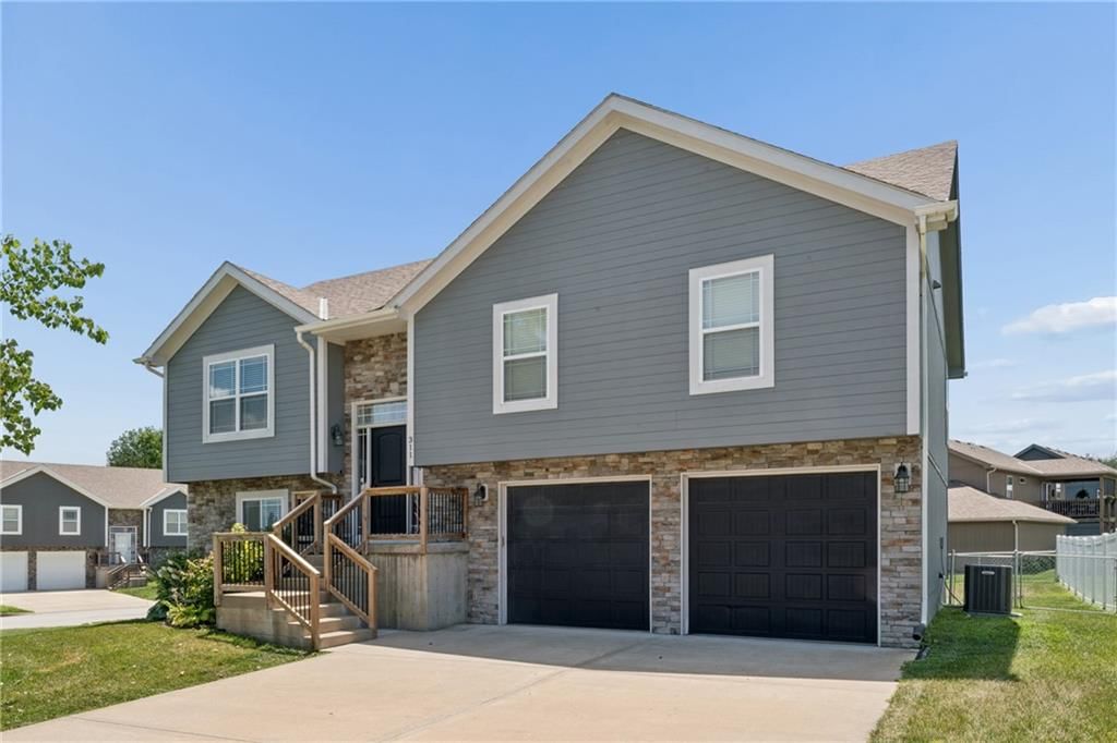 311 Fairview Circle — photo 3