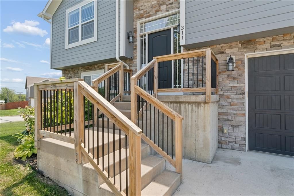 311 Fairview Circle — photo 4