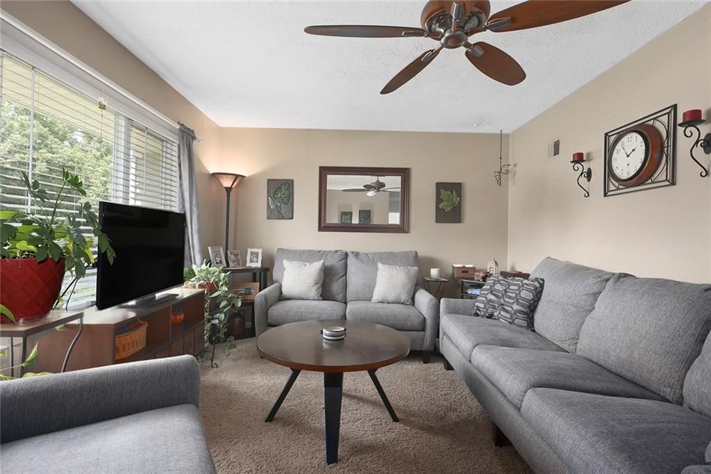 8001 Reeds Road — photo 4