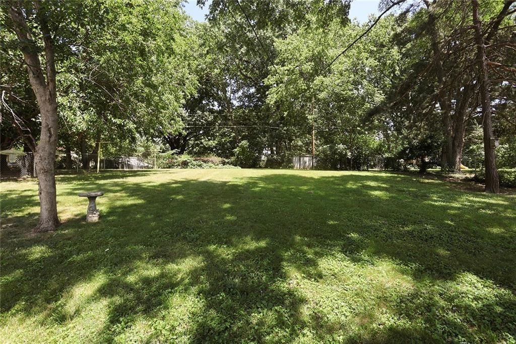 8001 Reeds Road — photo 22