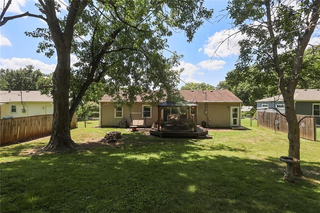 8001 Reeds Road — photo 23