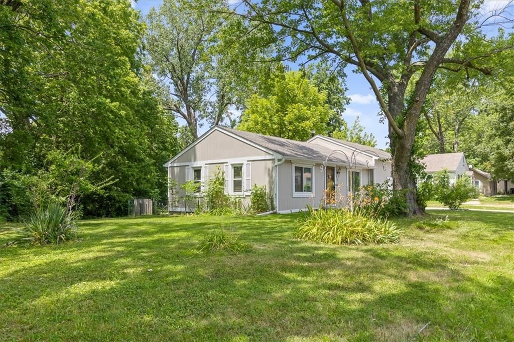 1618 S McCoy Street — photo 4