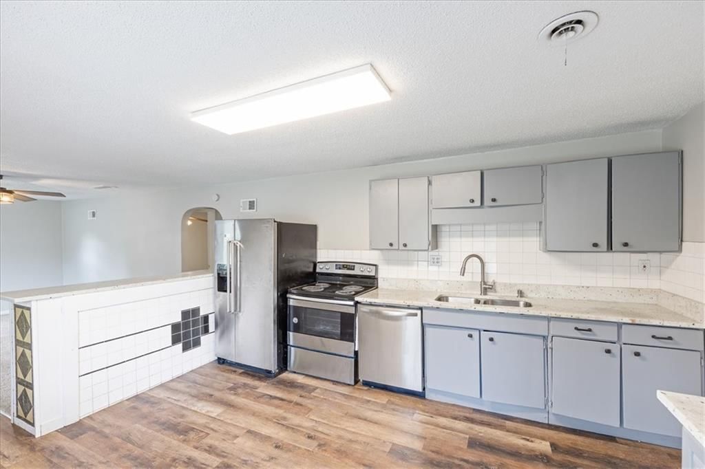 1618 S McCoy Street — photo 11