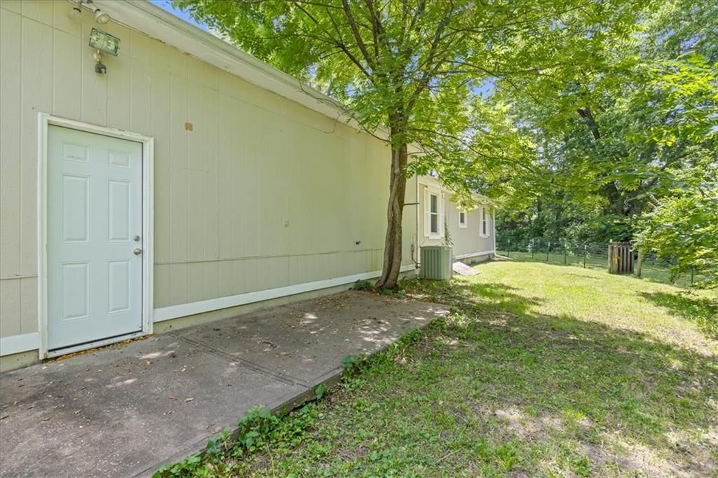 1618 S McCoy Street — photo 23