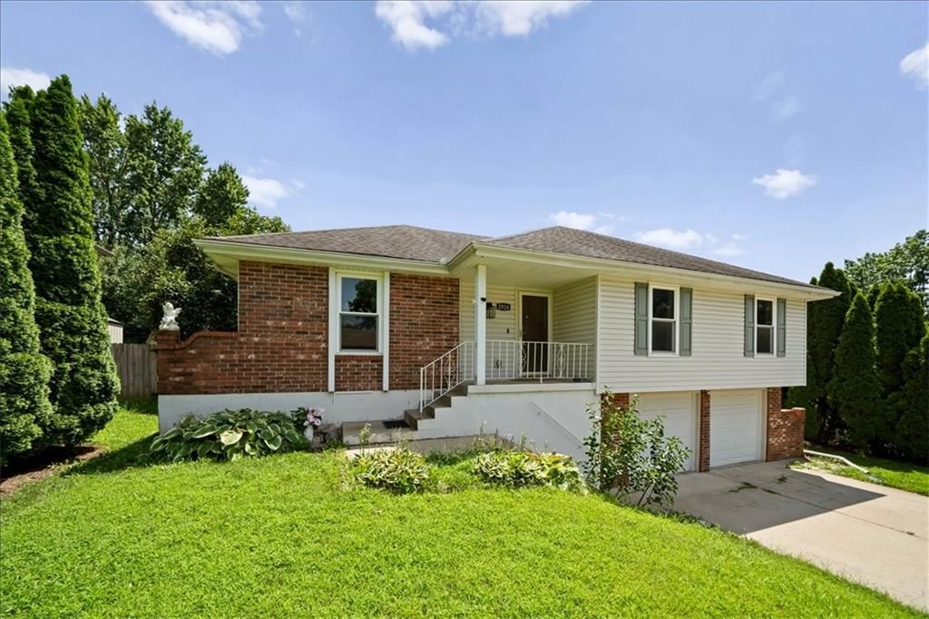 2924 SW Walnut Street — photo 2