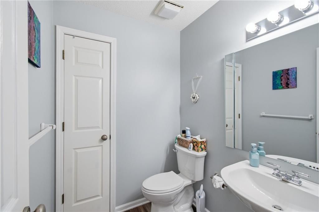 6453 N Amoret Avenue — photo 26