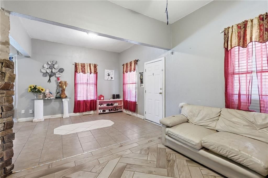2202 Wood Avenue — photo 10