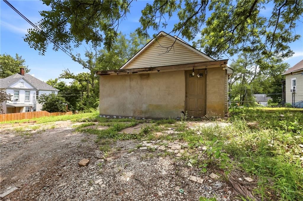 2202 Wood Avenue — photo 27