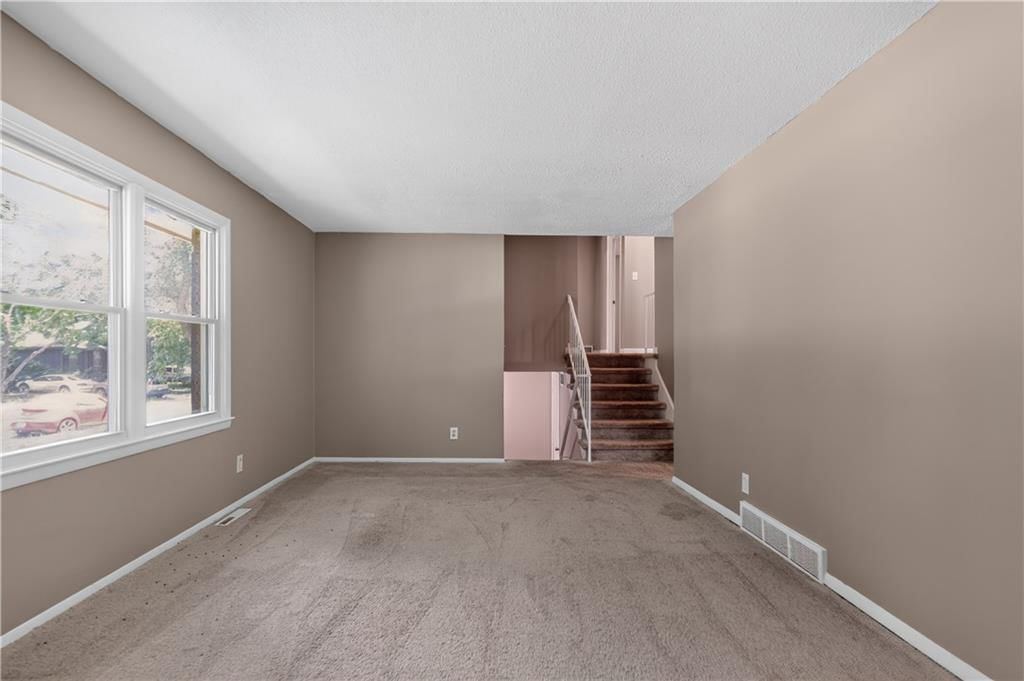 11718 Fuller Avenue — photo 9