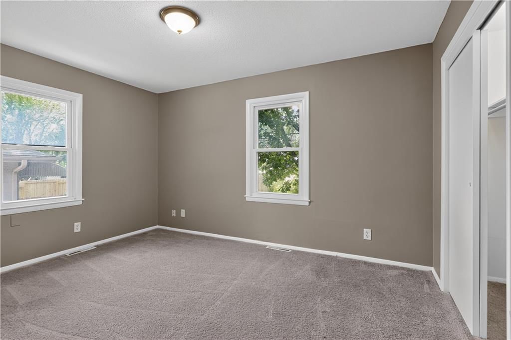 11718 Fuller Avenue — photo 24