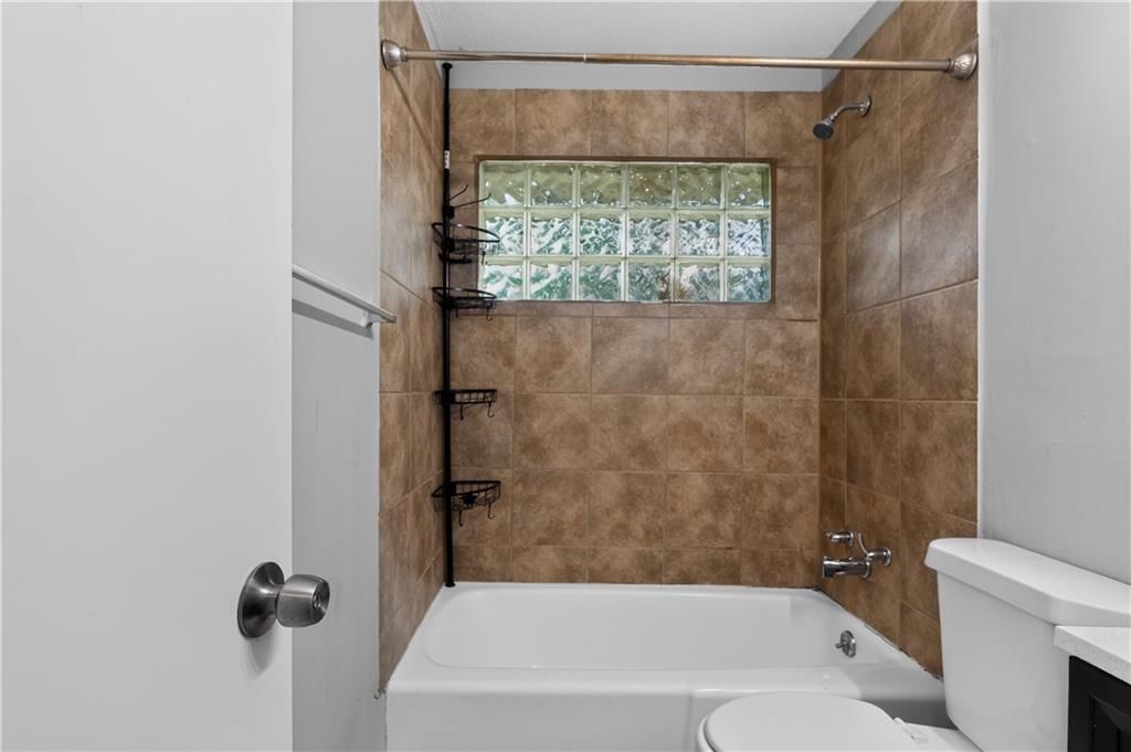 11718 Fuller Avenue — photo 28