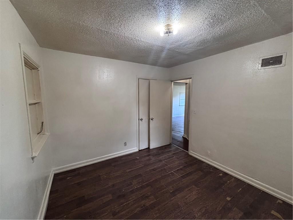 4436 Myrtle Avenue — photo 10