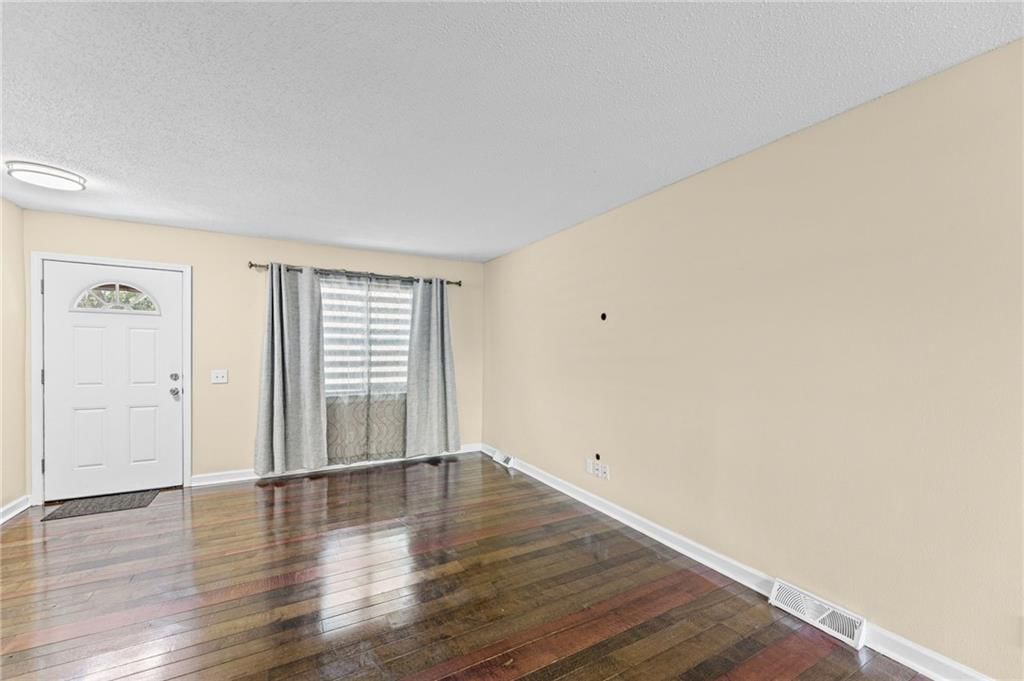 921 N Jan-Mar Drive — photo 2