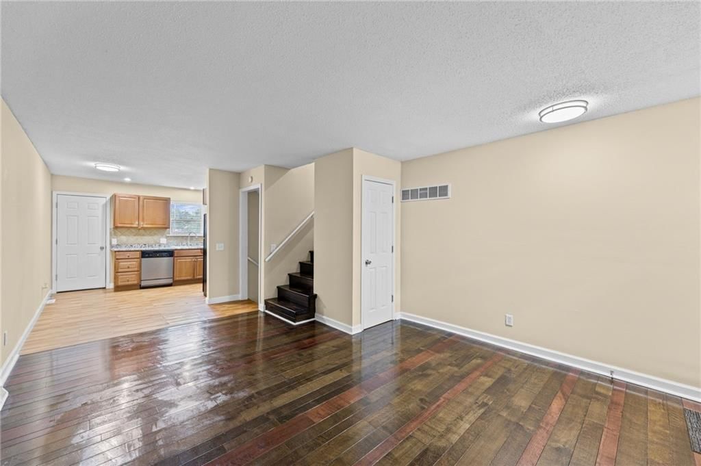 921 N Jan-Mar Drive — photo 4