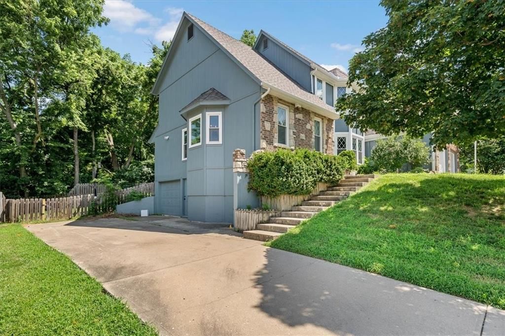 2925 NW Westbrooke Circle — photo 3