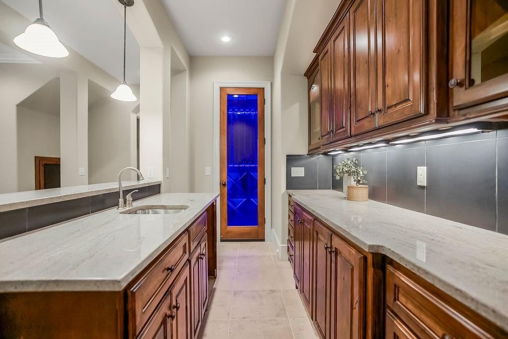 2846 W 137th Terrace — photo 30