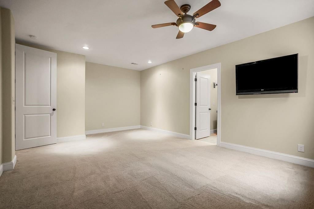 2846 W 137th Terrace — photo 34