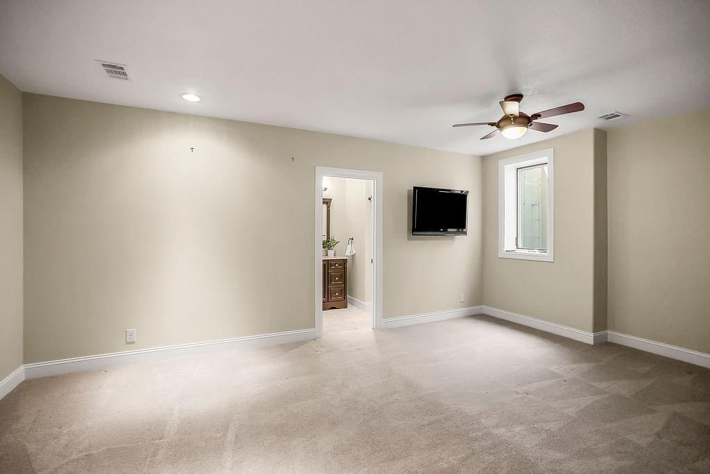 2846 W 137th Terrace — photo 37