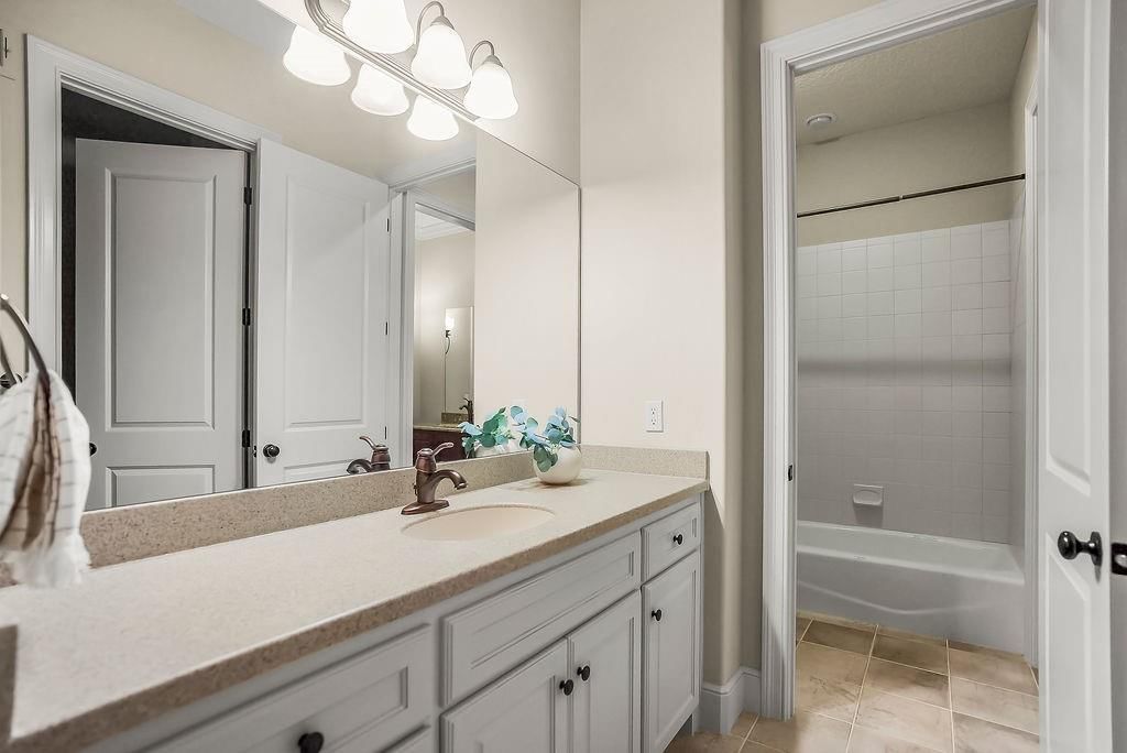 2846 W 137th Terrace — photo 39