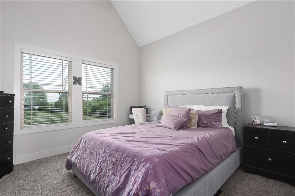 835 NE Lone Hill Drive — photo 3
