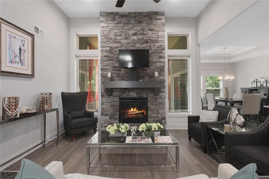 835 NE Lone Hill Drive — photo 9