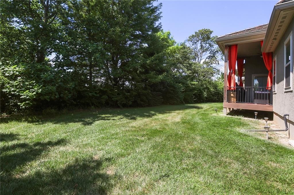 835 NE Lone Hill Drive — photo 31