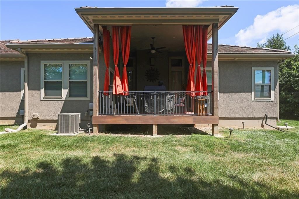 835 NE Lone Hill Drive — photo 33