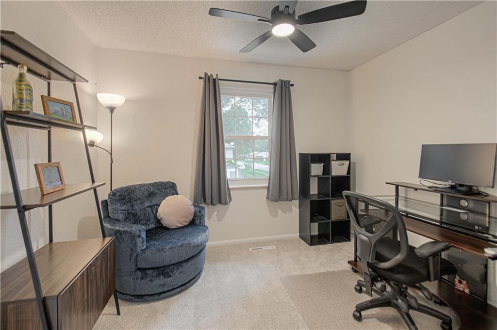 209 SW Palo Drive — photo 16