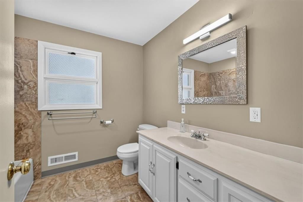 11703 E 39th Street — photo 23