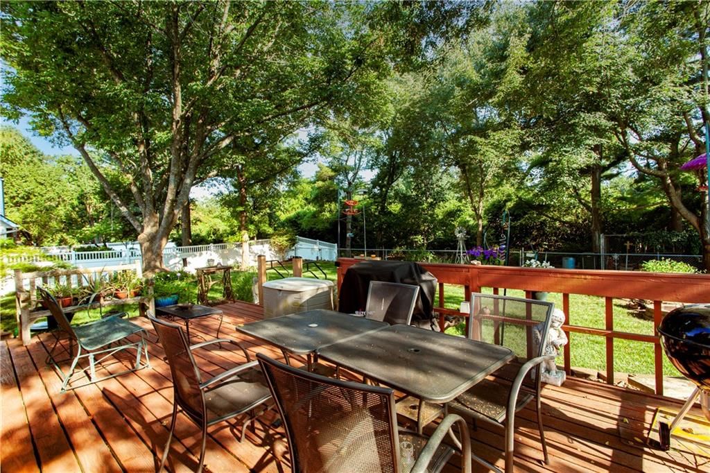 404 NE Locust Drive — photo 30