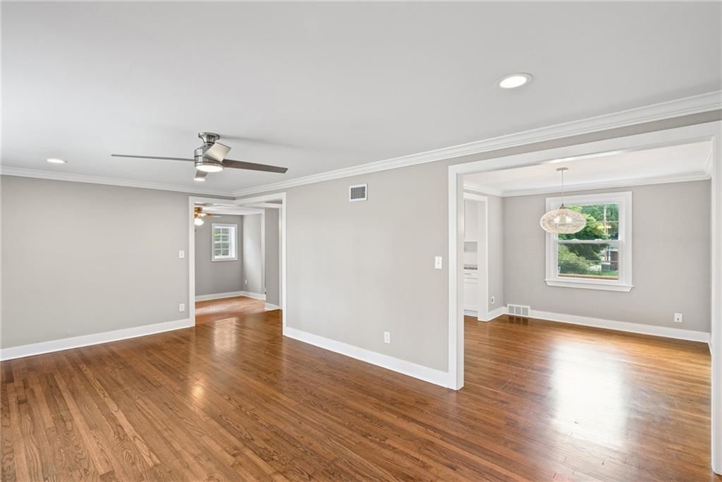 8123 Valley View Drive — photo 7