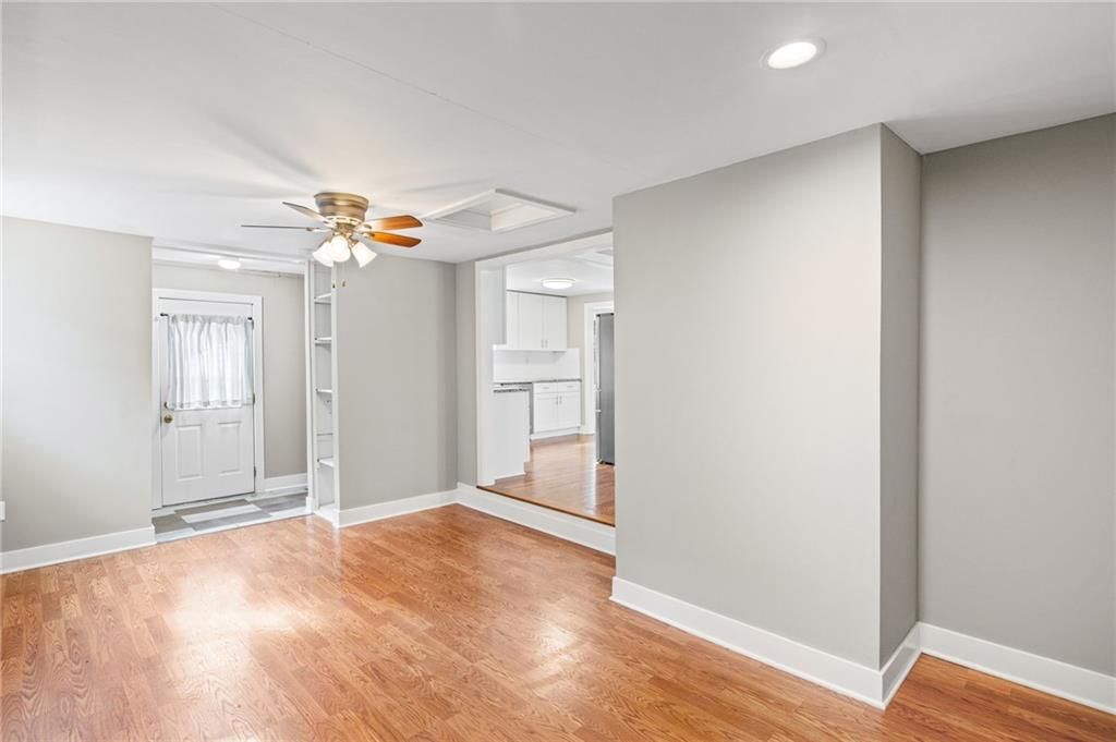 8123 Valley View Drive — photo 17