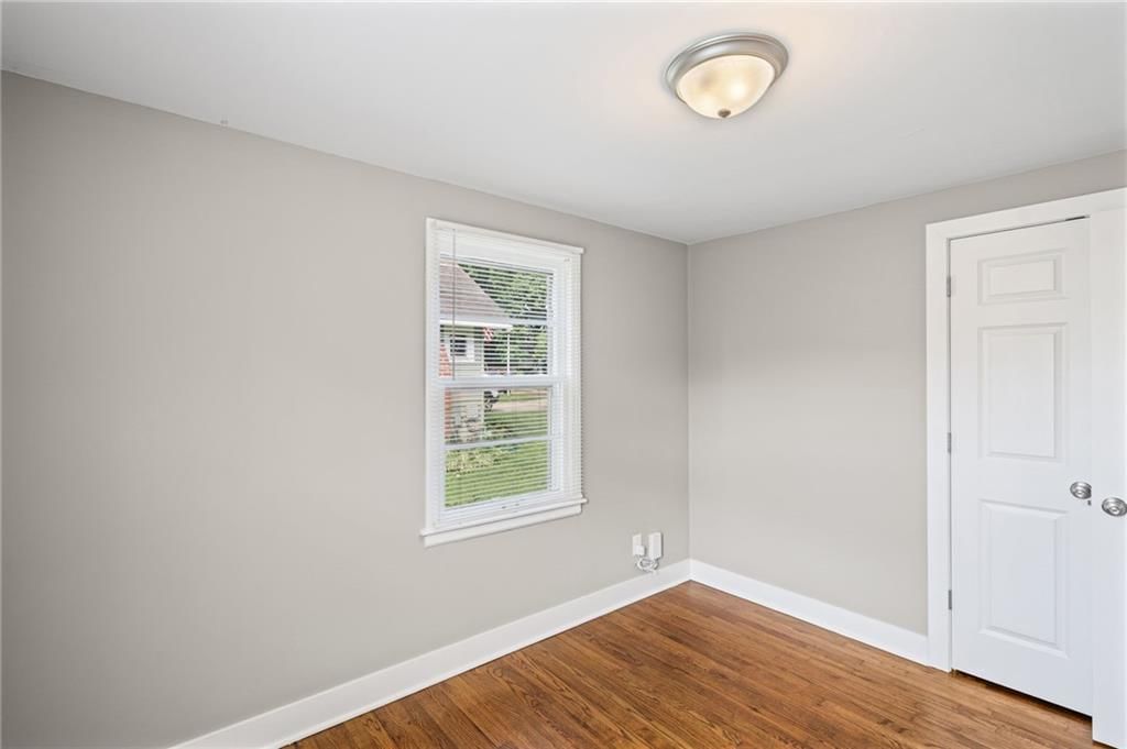 8123 Valley View Drive — photo 20