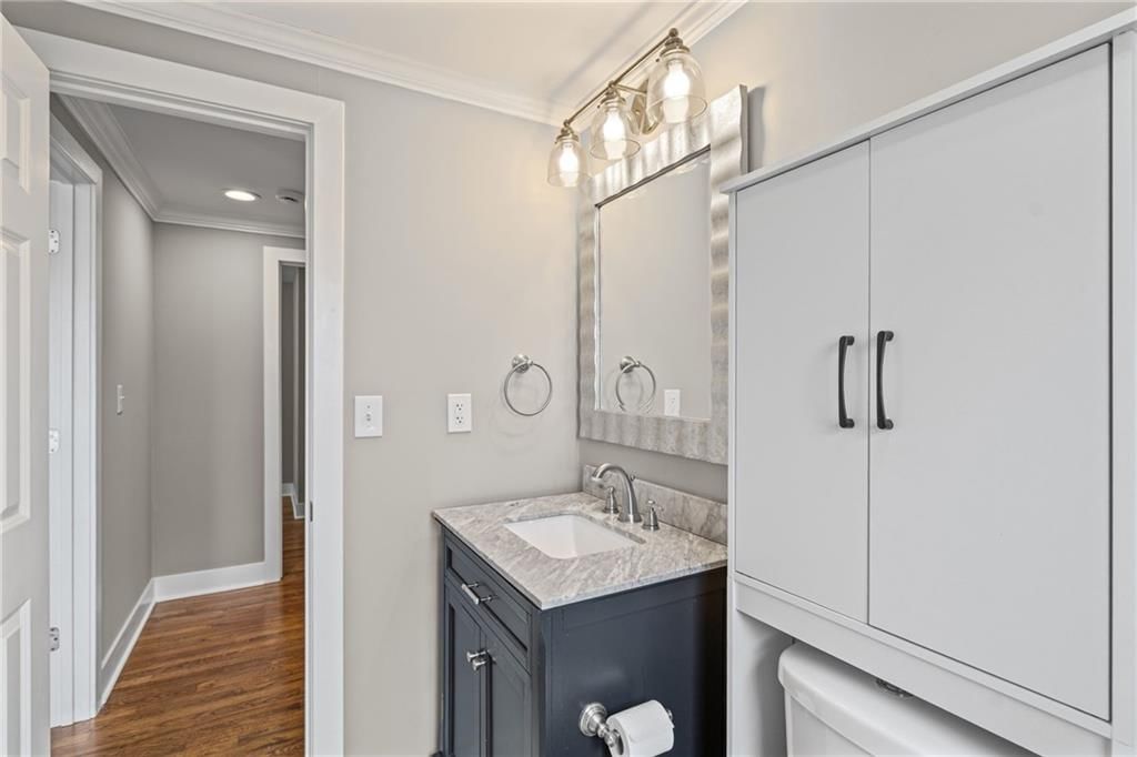 8123 Valley View Drive — photo 22